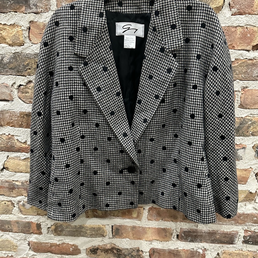 Stylish Black and White Women's Blazer